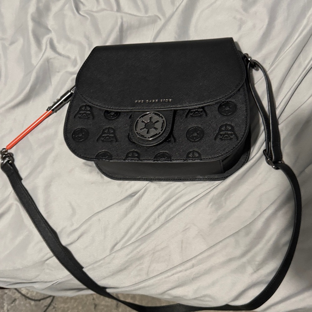 Black Crossbody Bag with Star Wars Design Loungefly